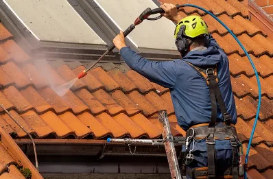 Démoussage et hydrofuge de toiture à Givrezac