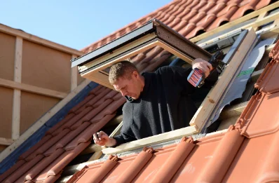 Pose de fenêtres de toit Velux à Givrezac